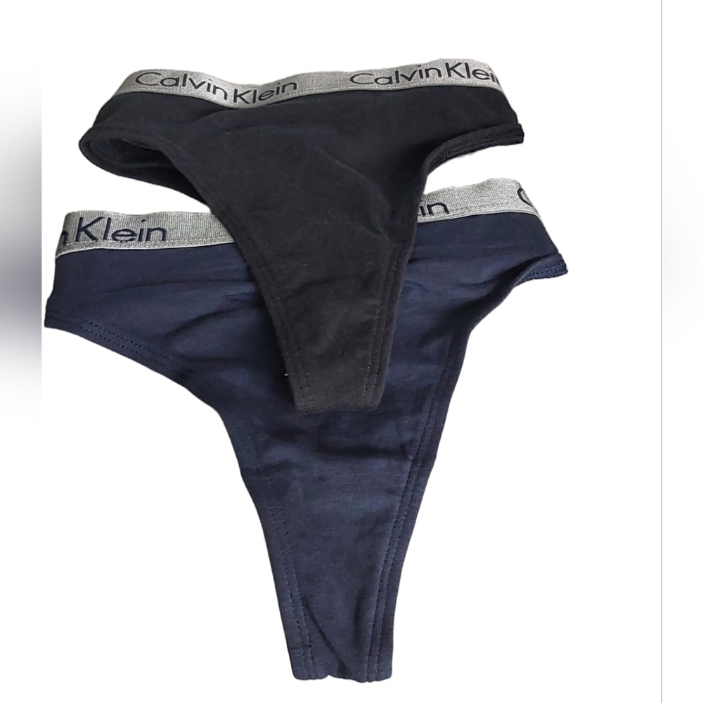 Calvin‎ Klein Black and Blue Thong Set
